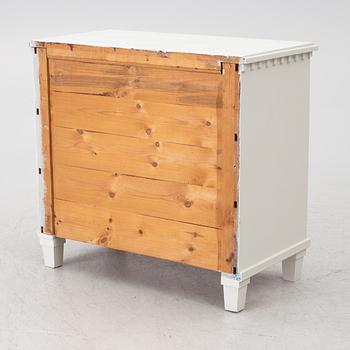 A chest of drawers, first half of the 20th Century.