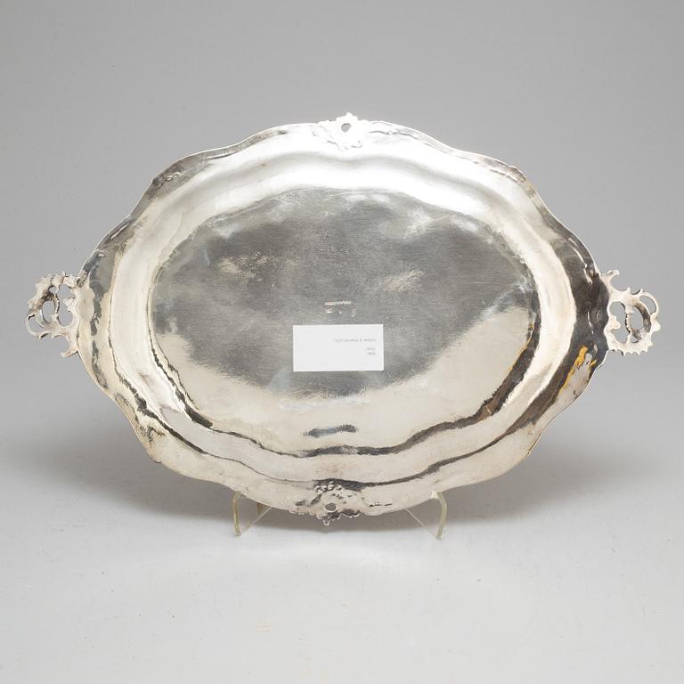 A German 18th century silver dish/tray, mark of Gottfried Bartermann, Augsburg 1759-1761.