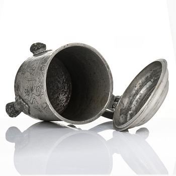 A pewter tankard by G. Östling, Vimmerby 1777.