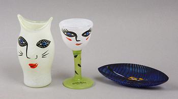 PARTI GLAS, 3 delar. Ulrica Hydman-Vallien och Bertil Vallien, Kosta Boda.