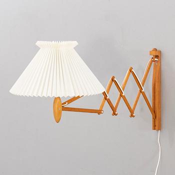 ERIK HANSEN, wall lamp, modell 332/334, Le Klint, Denmark.