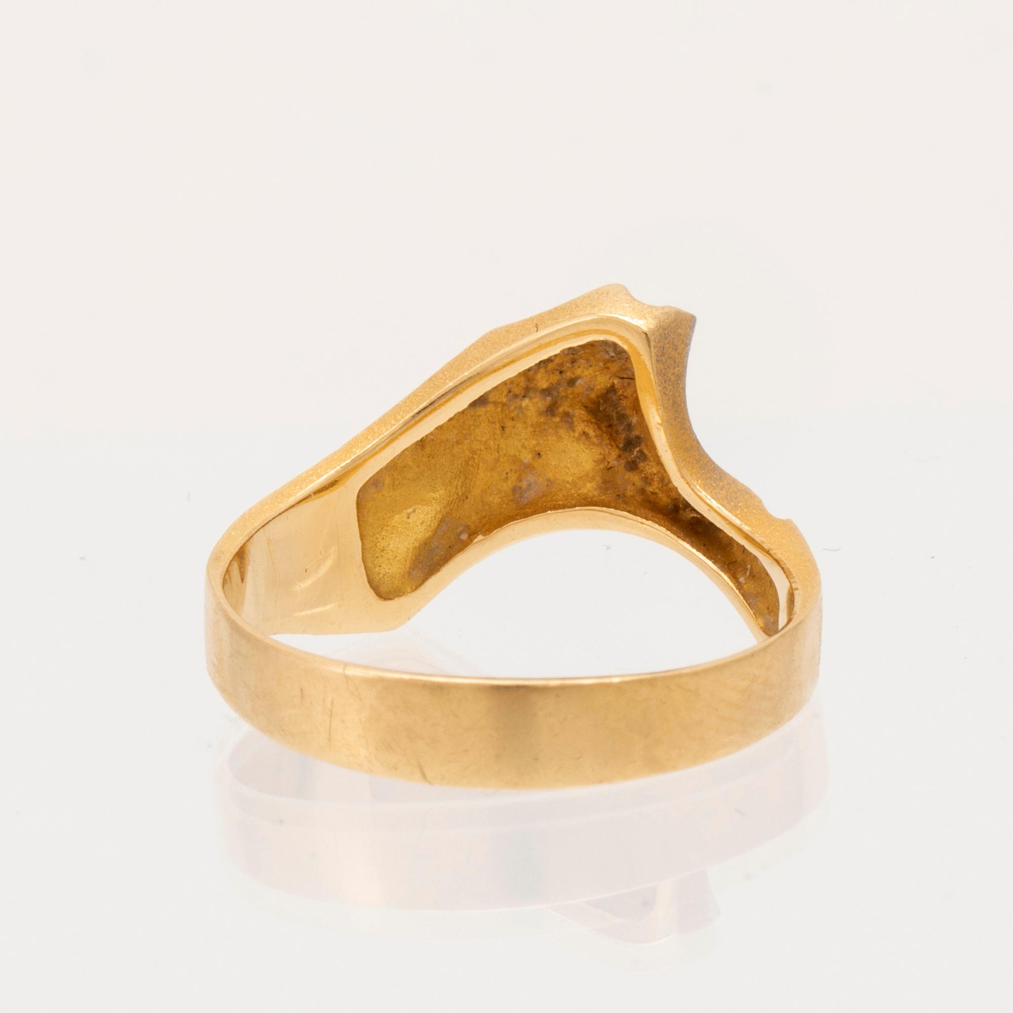 An 18K gold and platinum ring "Episode" by Björn Weckström for Lapponia 1988.
