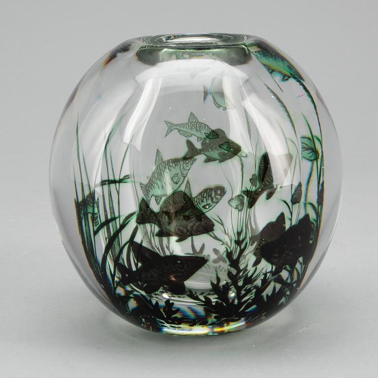 VAS, glas, "Fiskgraal", Edward Hald, Orrefors, 1944.