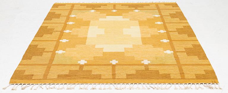 Ingegerd Silow, Rug, “Siljan gul”, flat weave, approximately 280 x 190 cm, signed IS.