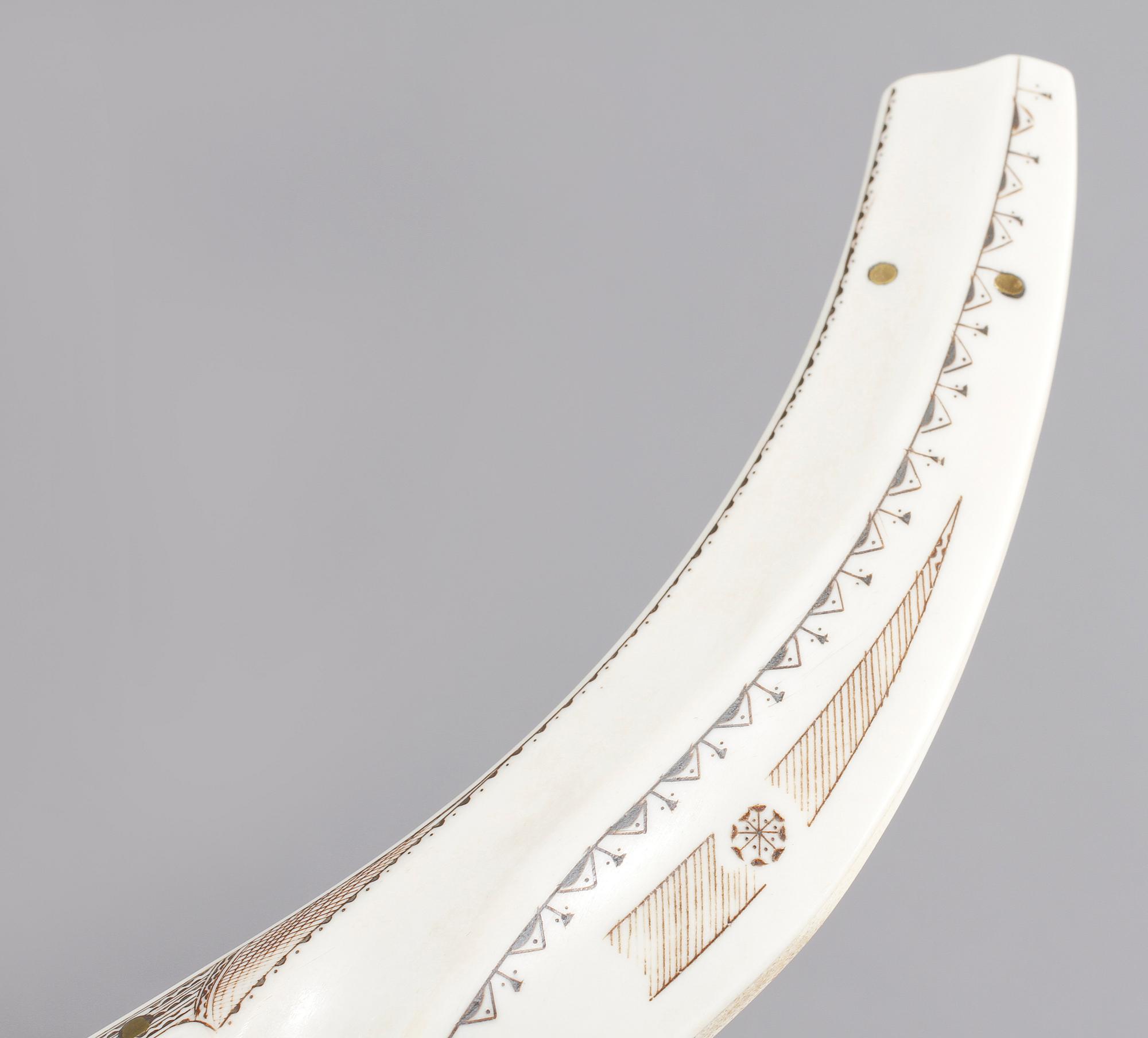 KNIVAR, 2 st, monogramsignerade MA? respektive R, 1900-tal.