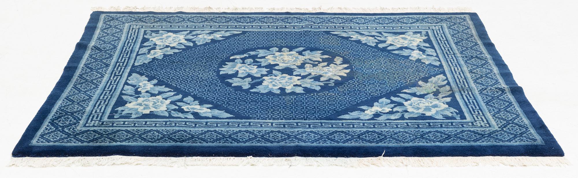 Matta, semiantik Baotou, ca 200 x 160 cm.