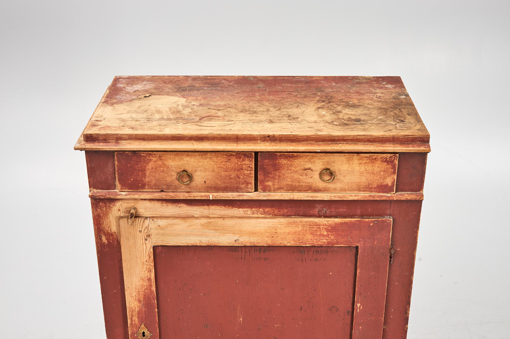 A painted pine sideboard, Jämtland, 19th Century.