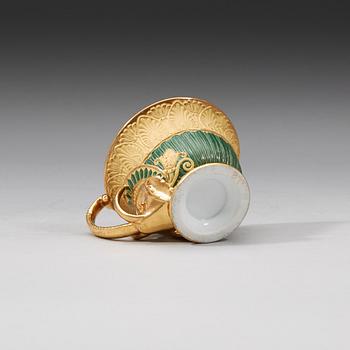 KOPP med FAT, porslin. Ryssland, Empire, 1800-talets första hälft.