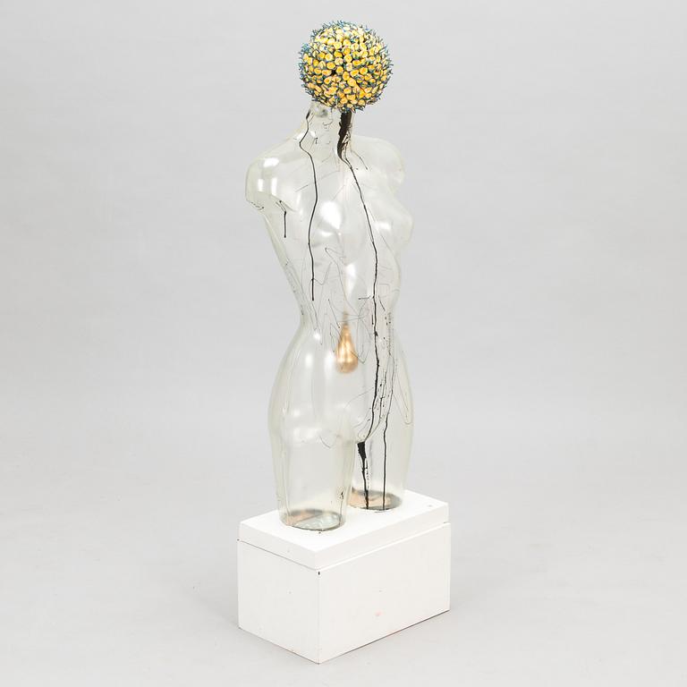 Helenius Matti, "Naked 2".