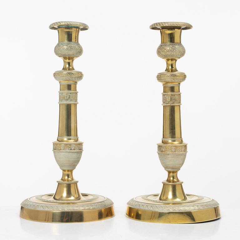 Ljusstakar, 2 par, sent 1800-tal/1900-tal samt 1900-tal.