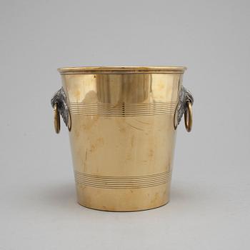 A mid 20th century champagne cooler.