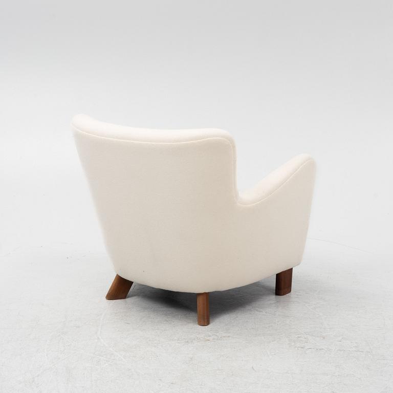 Fritz Hansen, a model '1669' Danish Modern armchair, 1930s/40's.
