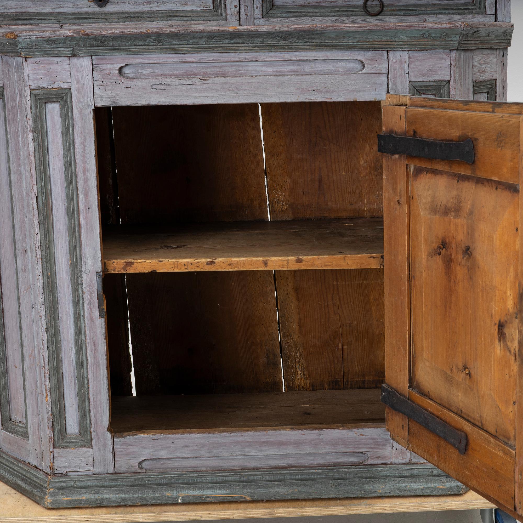 A painted cabinet, 18th century.