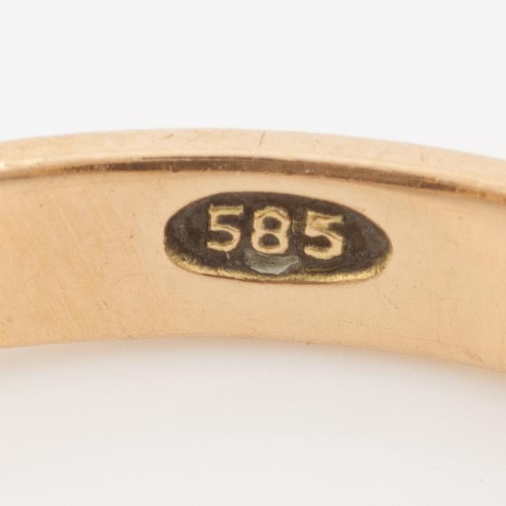 Ring 14K gold.