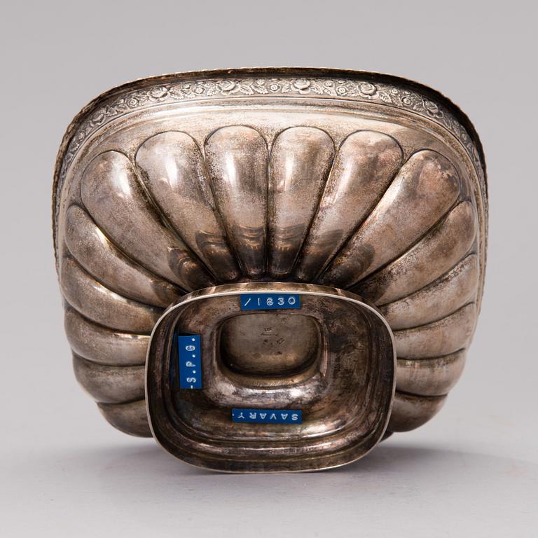 A RUSSIAN SILVER BOWL, Carl Savary, St:Petersburg 1830.