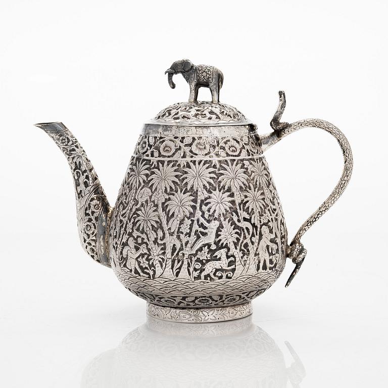 A silver teapot, Finnish import marks, H. Bergman, Helsinki 1967.