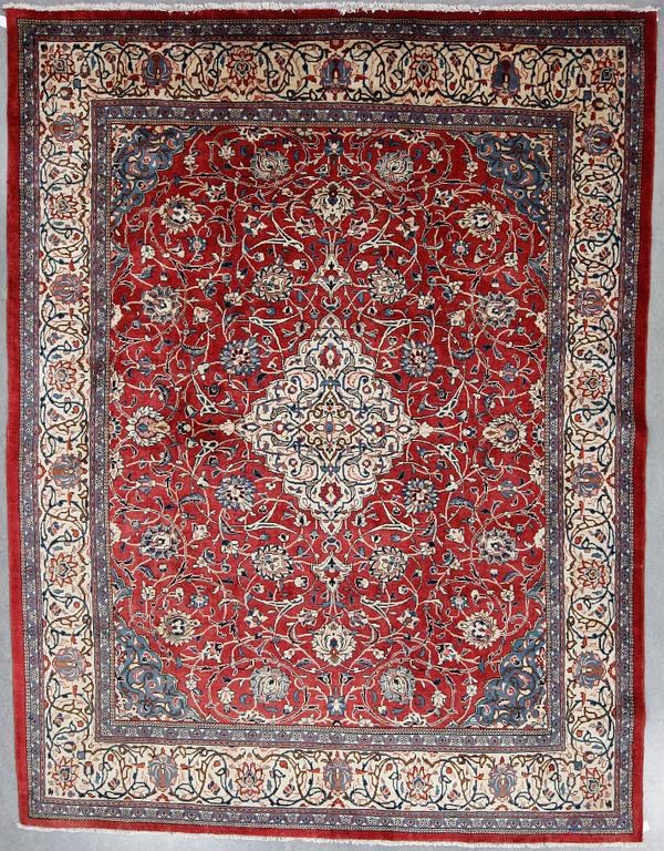 MATTA, Sarouk, ca 378x295 cm.