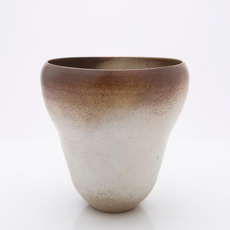 Friedl Holzer-Kjellberg, Vase, earthenware, Arabia, Finland, 1944.
