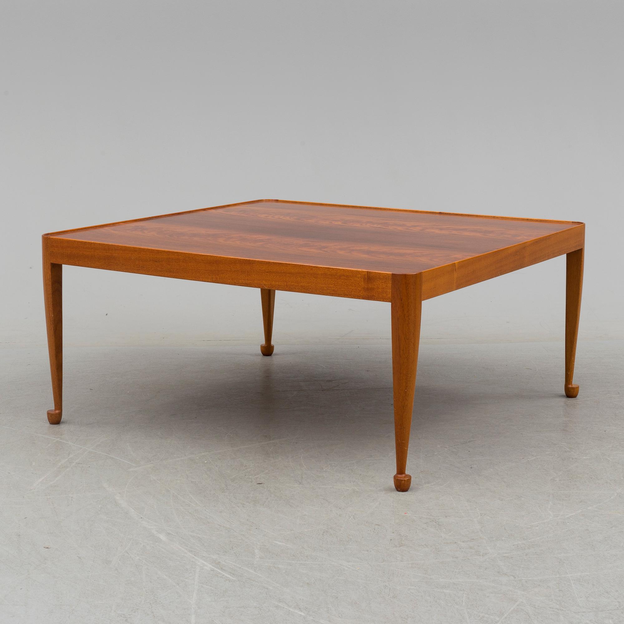 JOSEF FRANK, soffbord, "Diplomat", modellnummer 2073, Firma Svenskt Tenn.