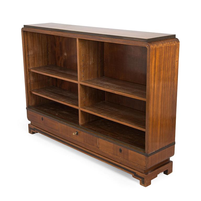 Lauri Järveläinen, kirjakaappi, Tampereen Höyrypuuseppä oy, Tampere 1920-luku.