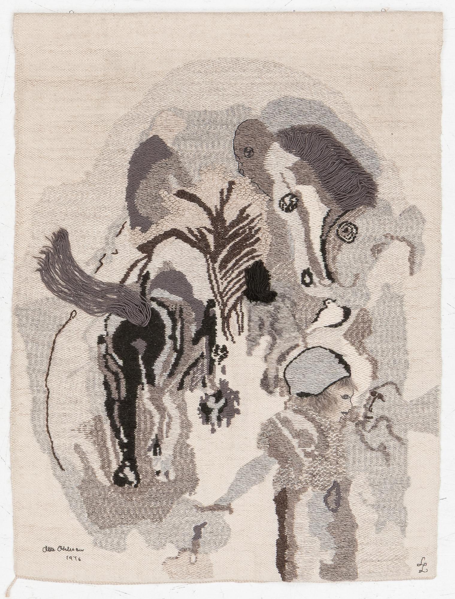 Olle Ohlsson, vävd tapet, "Jordnära", utförd av Lillemor Lindbom, 1976, signerad LL, ca 126x 92 cm.