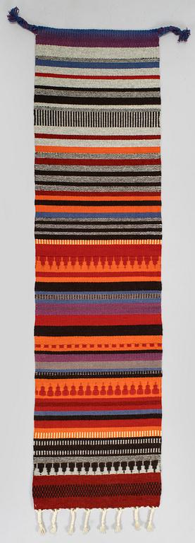 Elsa Montell-Saanio, rana / väggbonad, "Trollformel" Finland. Ca 165 x 43 cm.