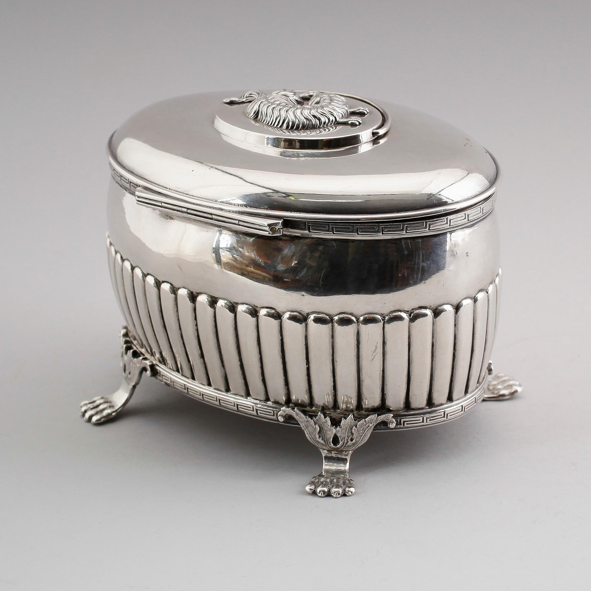 SOCKERSKRIN, silver, Petter Adolf Sjöberg, Stockholm 1822. Vikt ca 672 gram.