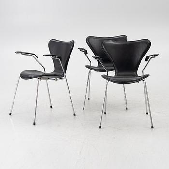 Arne Jacobsen, Armchairs, 3 pcs, “Series 7”, Fritz Hansen.