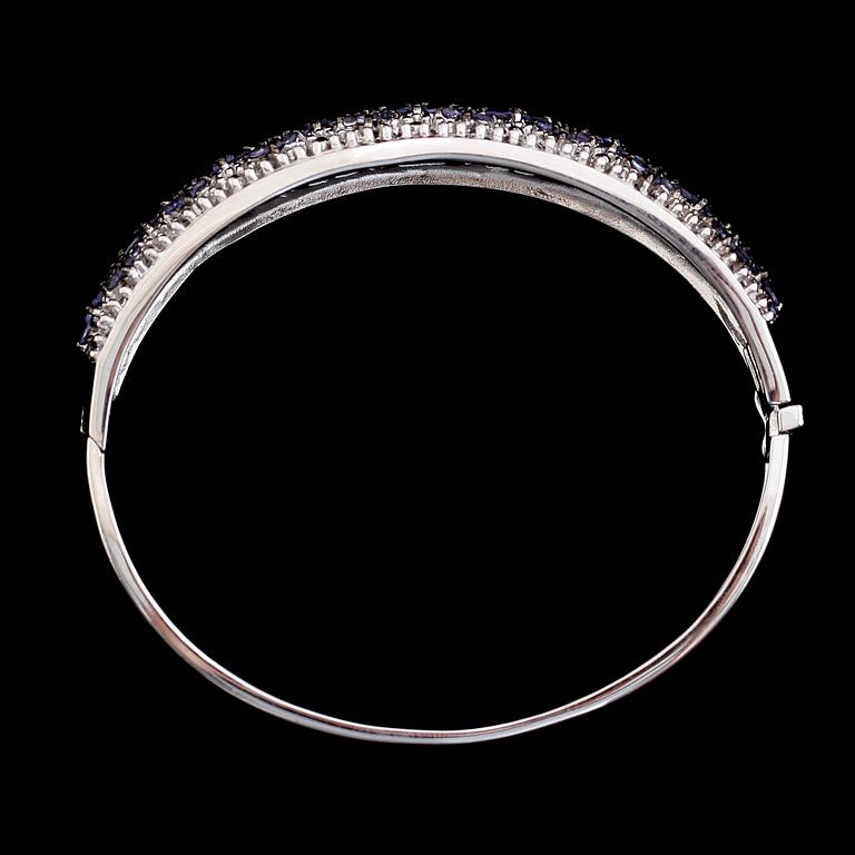 ARMBAND, sterlingsilver, blå tazantiter tot ca 4.15 ct.