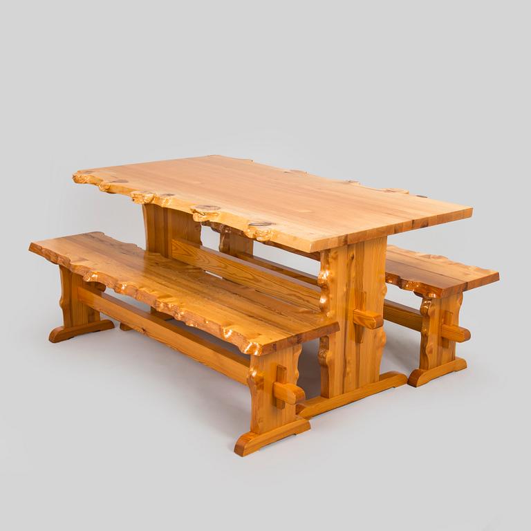 Ruokapöytä ja penkkejä, 2 kpl, 1960/1970-luku.