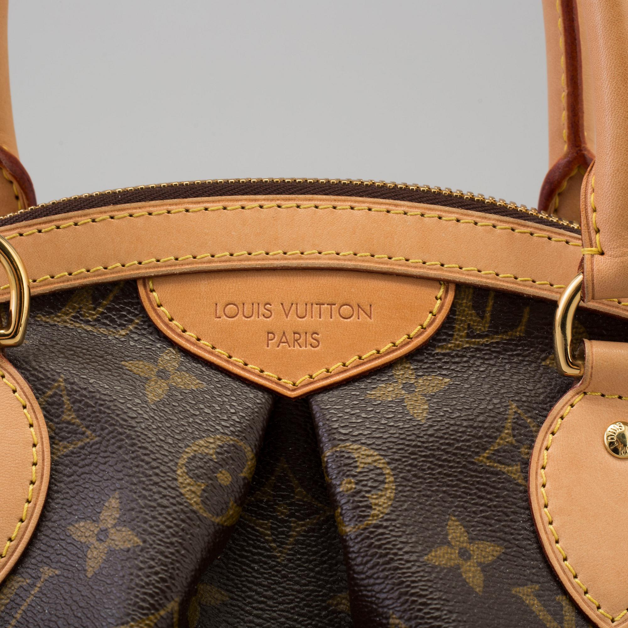 a LOUIS VUITTON 'Tivoli PM' bag.