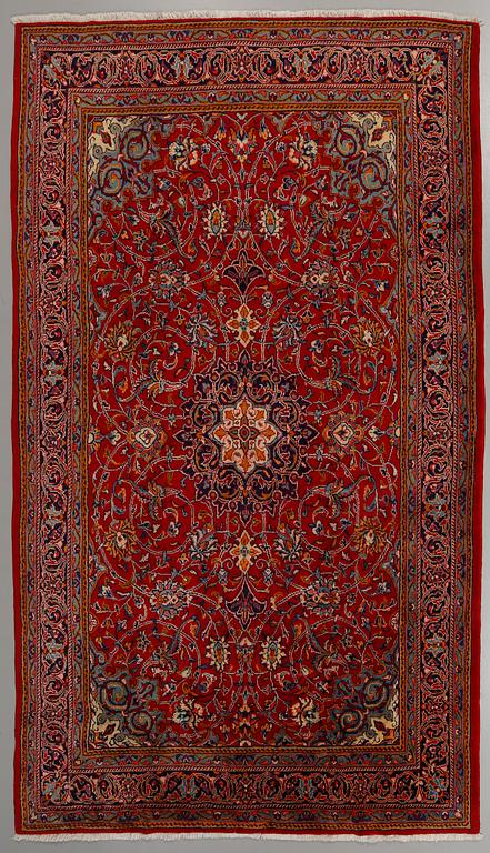 MATTA, orientalisk, modern tillverkning, ca 317 x 223 cm.