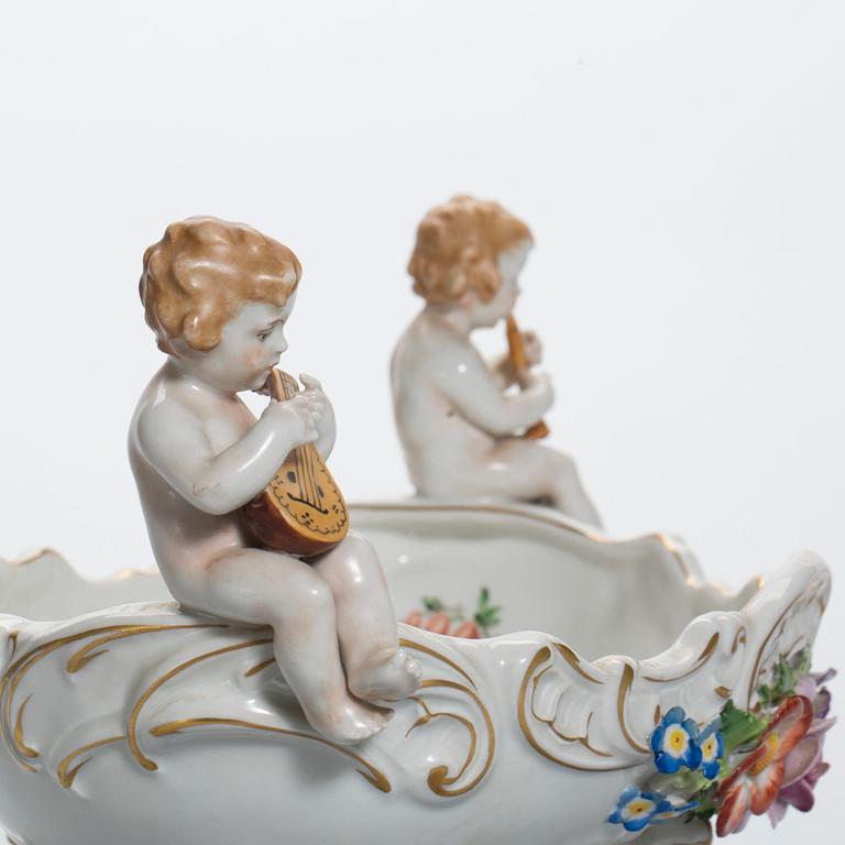JARDINIÈRE, rokokostil, porslin, von Shierholz, 1900-tal.