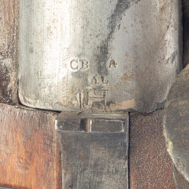 Flintlåsgevär, ändrat från slaglås.,.