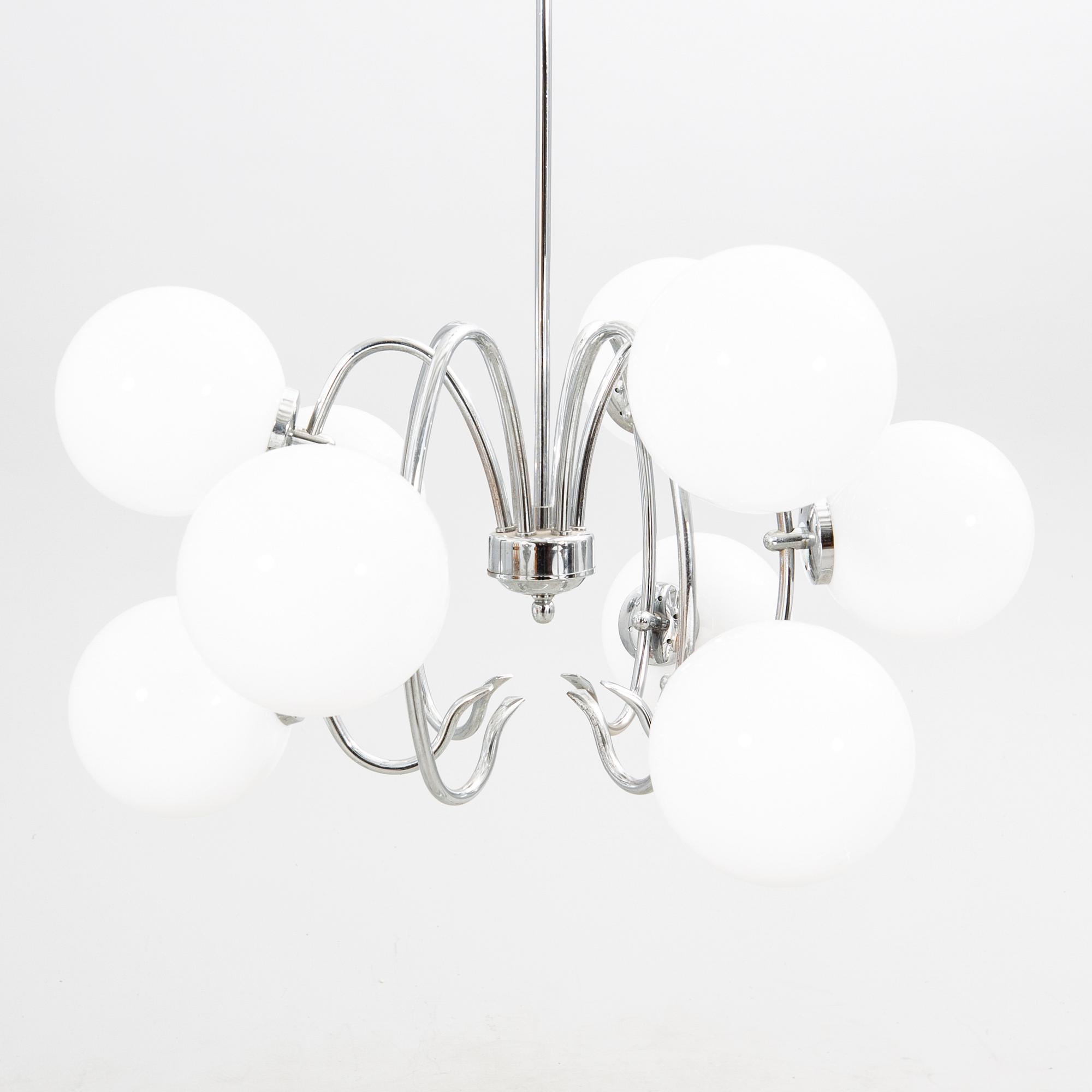 A late 20th century ceiling pendant.