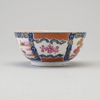 SKÅL, porslin, Kina, Qingdynastin, Qianlong (1736-95).