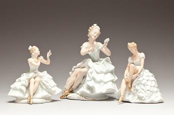 FIGURINER, 3 st, porslin. Wallendorf, 1900-talets andra hälft.