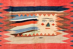 En privat samling handknutna bruksföremål från Persien E1309