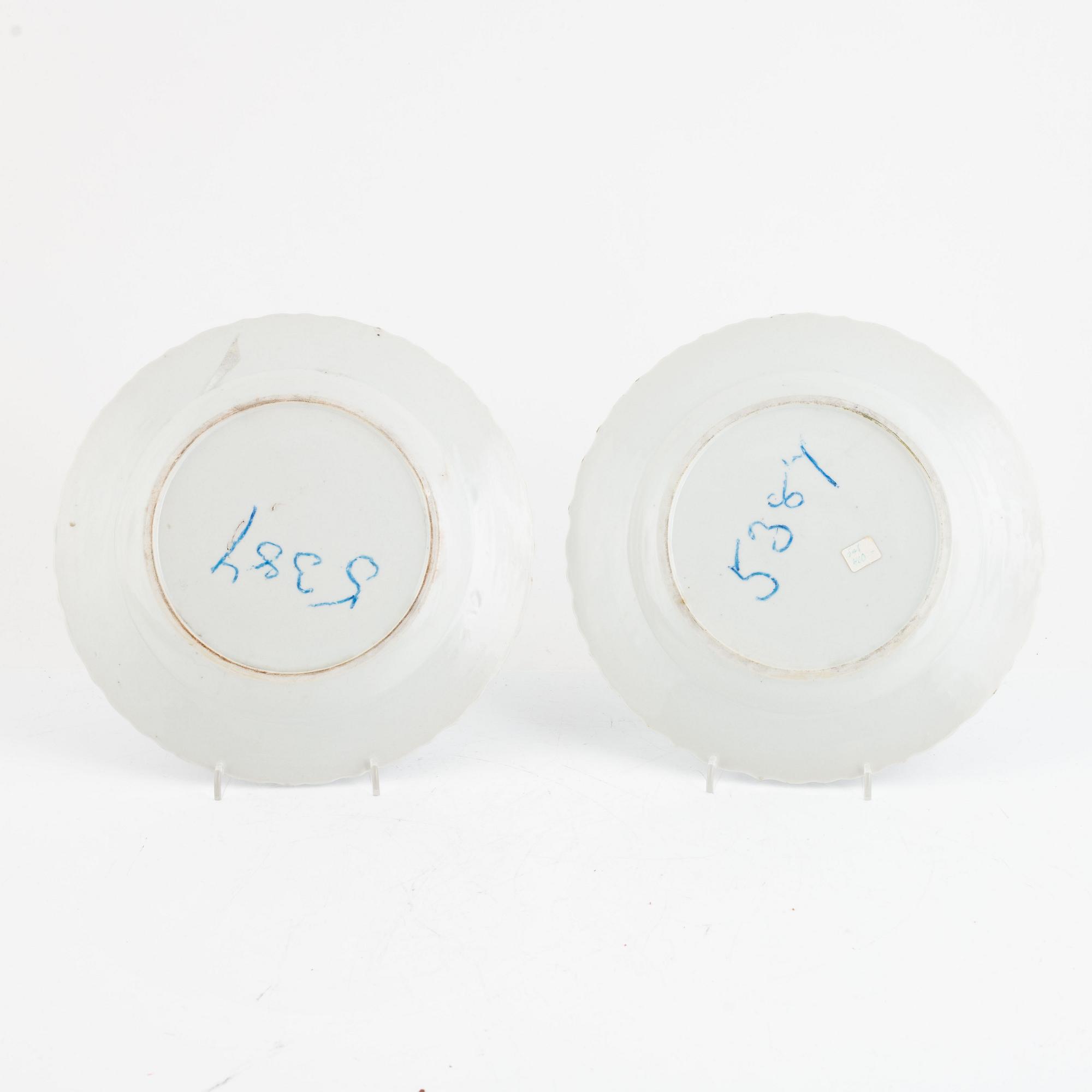 A set of five blue and white dishes, Qing dynasty, late 18th Century.