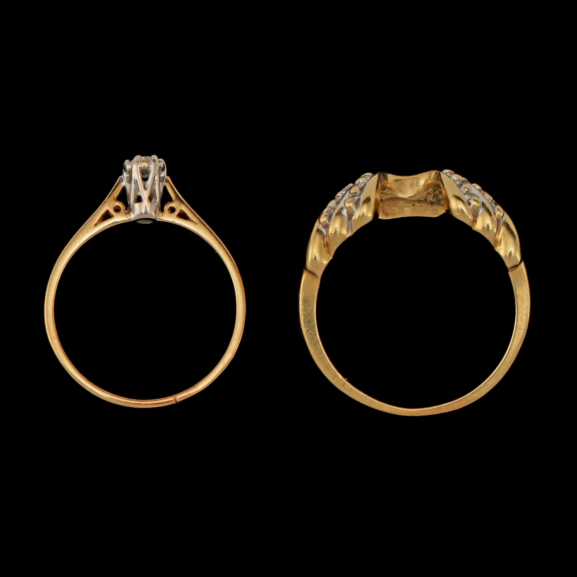 RINGAR, 2 st, 9k resp 14k guld med briljantslipade diamanter, 1900-tal. Tot vikt 5 g.