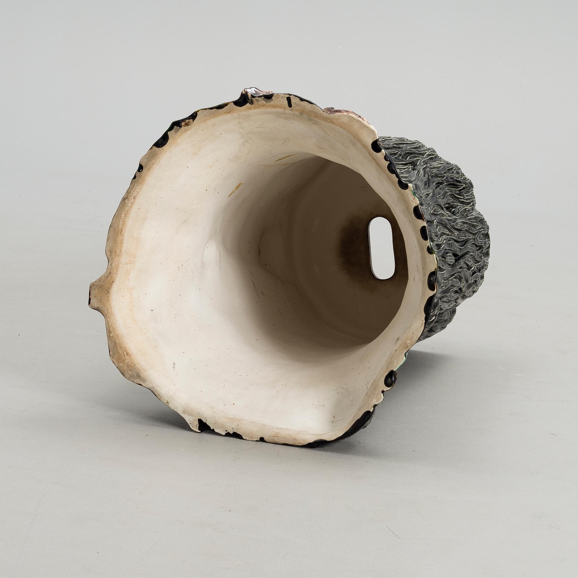 JAKKARA, majolikaa, Arabia, vuosisadan vaihde 1800/1900.