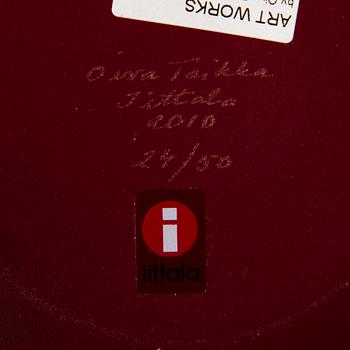 OIVA TOIKKA, a 'Luola' (Cave) glass sculpture signed Oiva Toikka Iittala 2010 24/50.