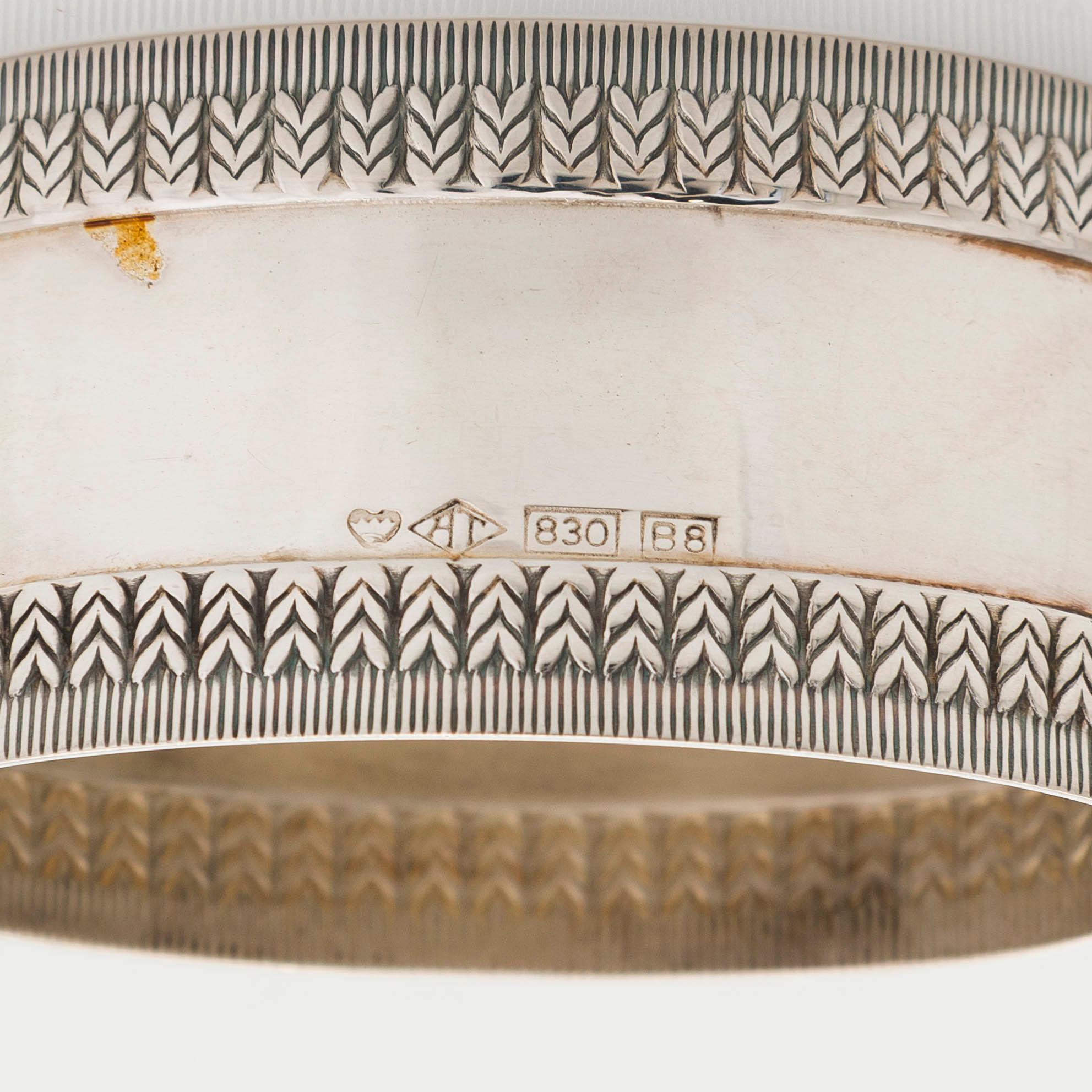 Lautasliinarenkaita 6 kpl, ja cocktaillusikoita, 6 kpl, hopeaa, kaiverrukset, yht. paino 183 g.