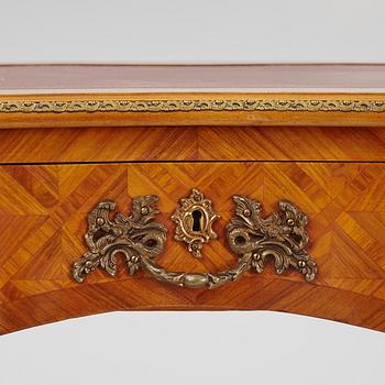 A Louis XV-style desk, 20th century.