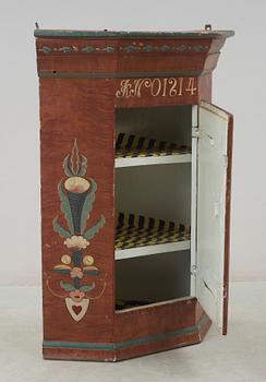 HÖRNHÄNGSKÅP, allmoge, 1800-tal.