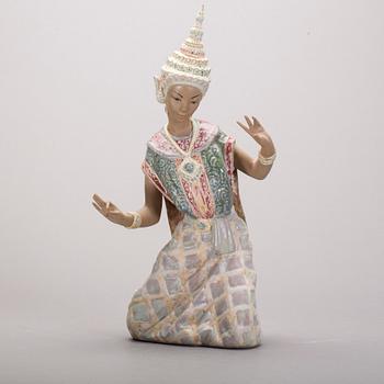 FIGURIN, Lladro, glaserat stengods, 1900-talets andra hälft.