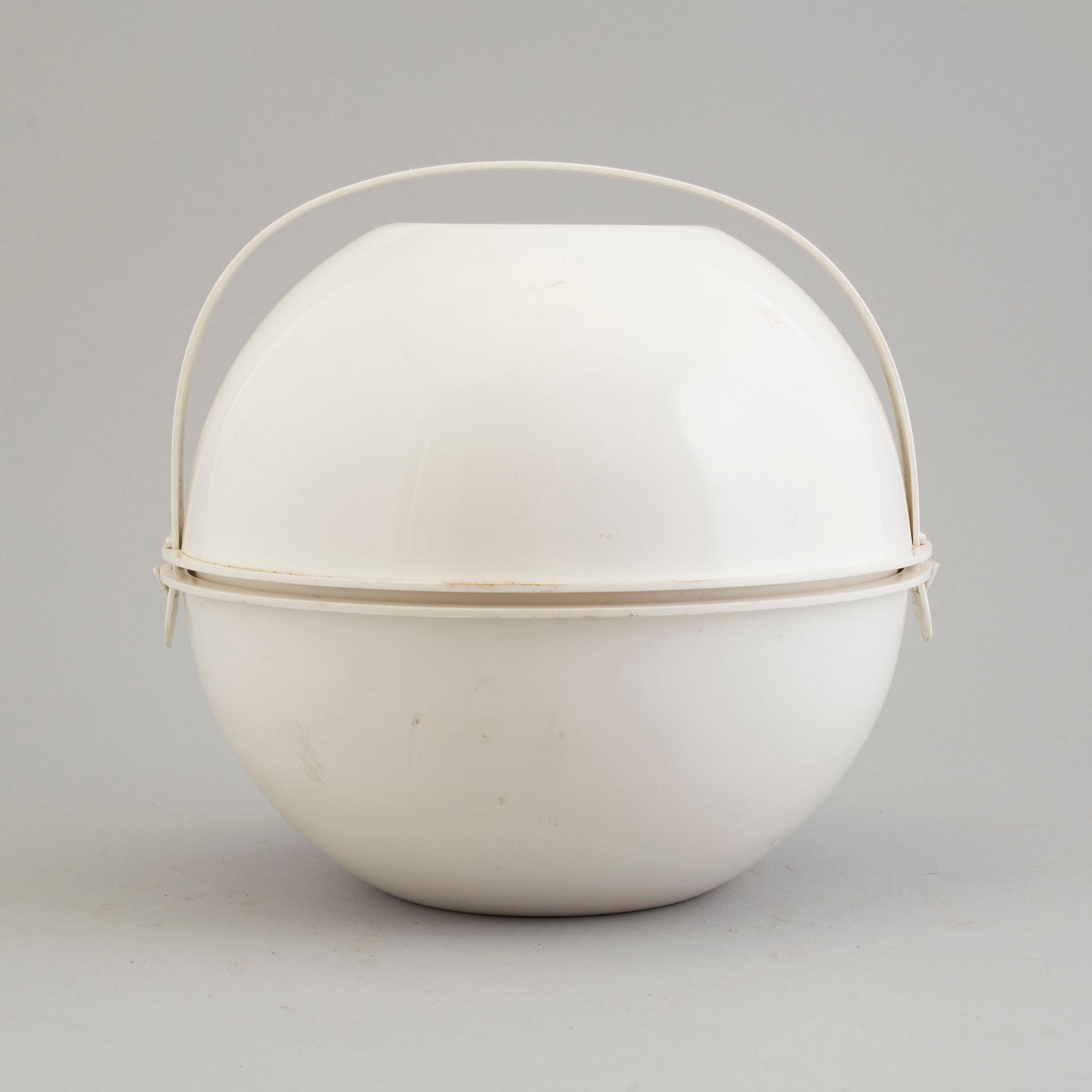 A 'Pic ball' set by Guzzini, Italy, 1970's.