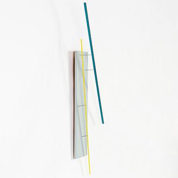 Axel Knipschild, blandteknik/väggobjekt. Signerad och daterad 1976 a tergo.