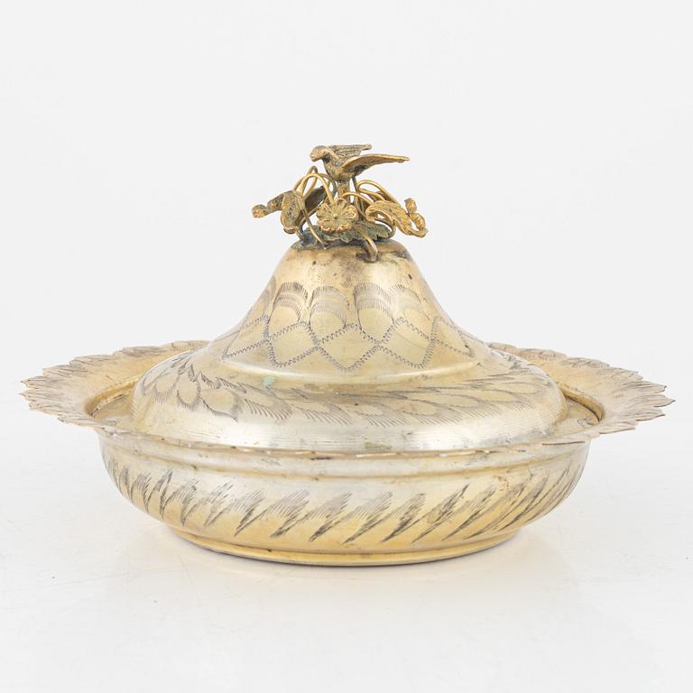 A bowl with cover, gilded silver 800, Turkey, first half of the 20th Century.