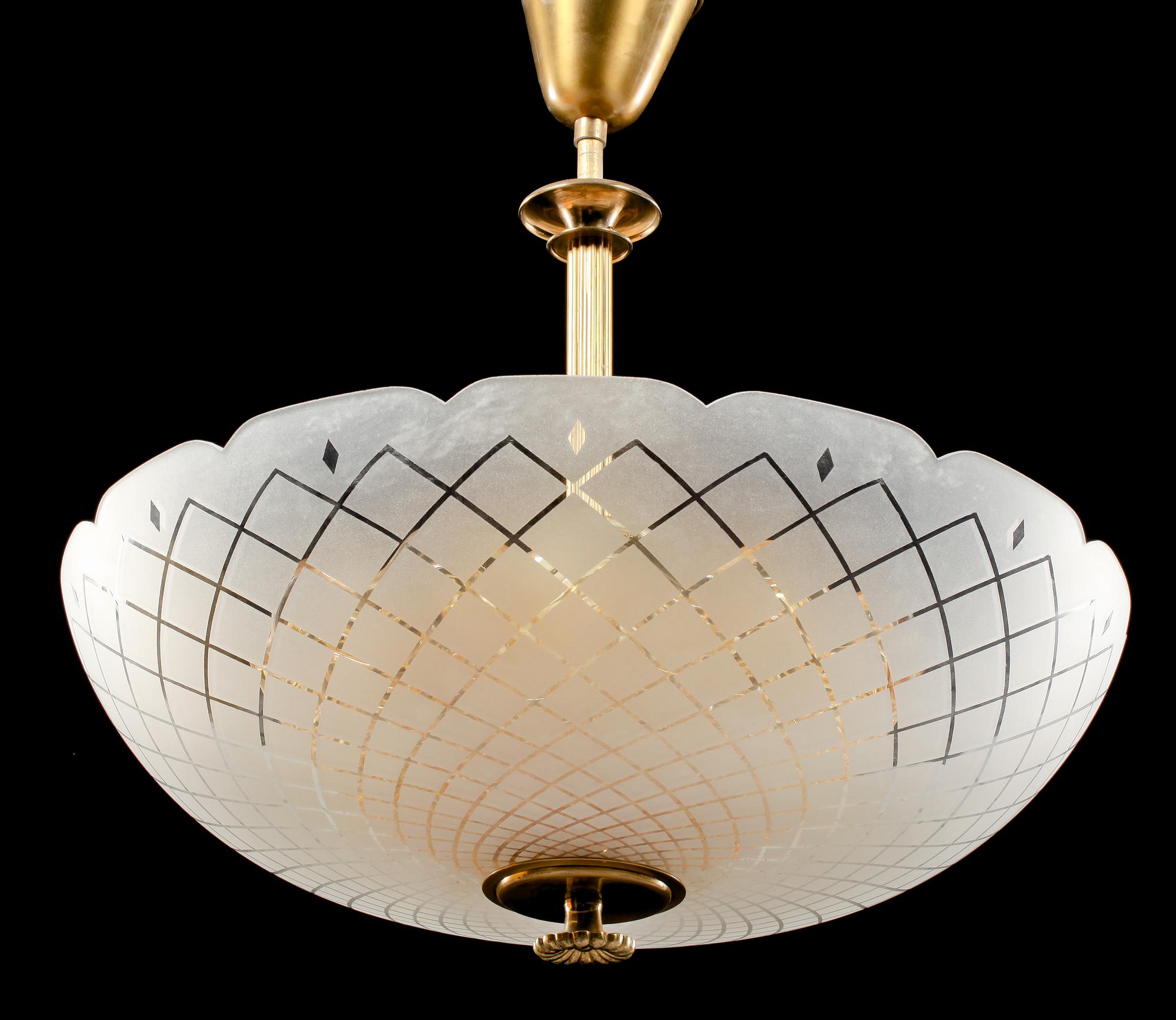 TAKLAMPA, Orrefors, 1900-talets andra hälft, höjd 54 cm.